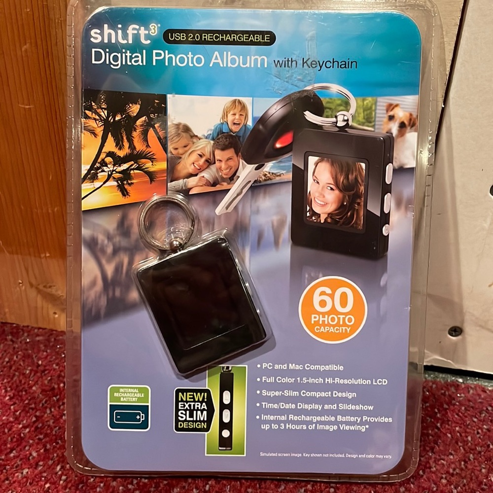 Shift Digital Photo Album W/Keychain-Black